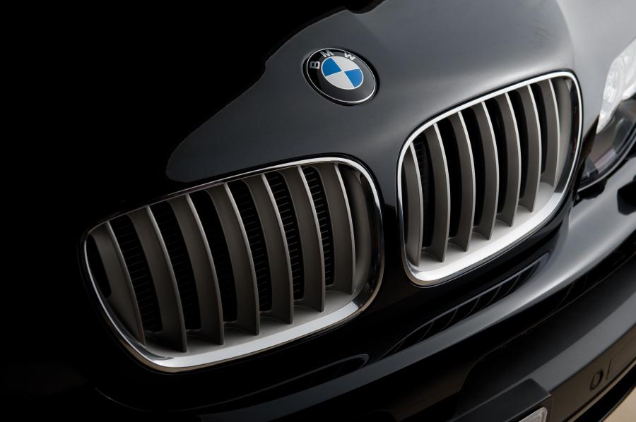 Детали экстерьера BMW X5 4.8is 2004 года  (NA) (фото 10 из 73)